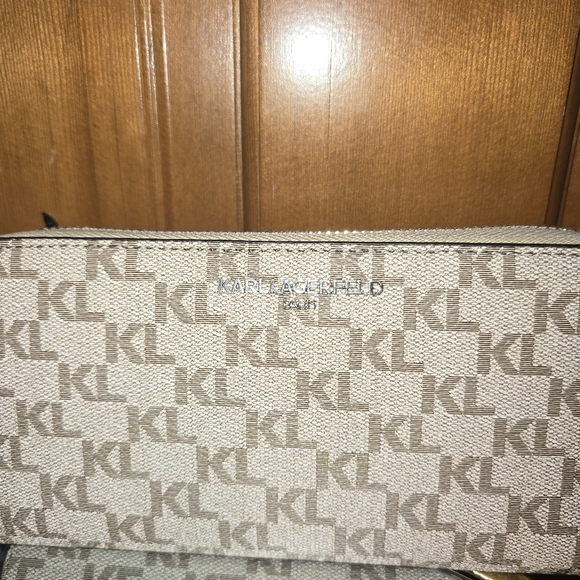 Karl lagerfeld crossbody bag NWT - Picture 2 of 6